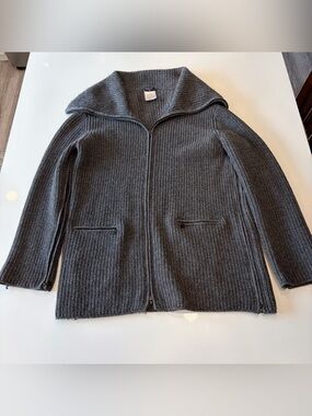 CHANEL Gray Ribbed Zip-Up Wool Jacket with Wide Collar